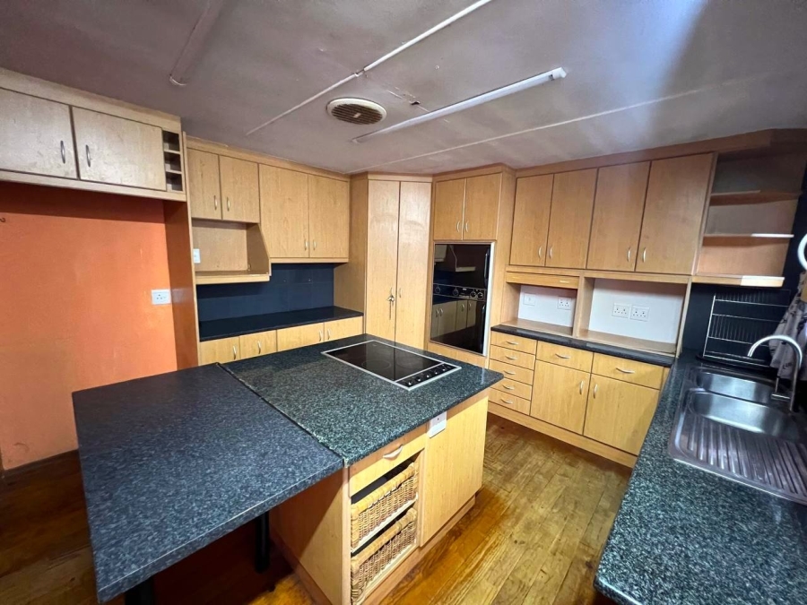 5 Bedroom Property for Sale in Bergsig Western Cape